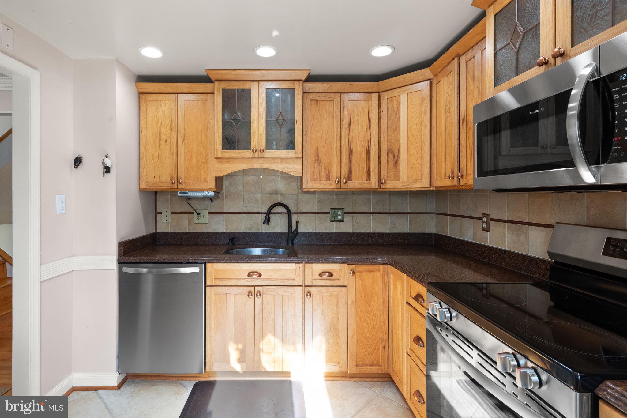 NORTH GATE HALL - Residential