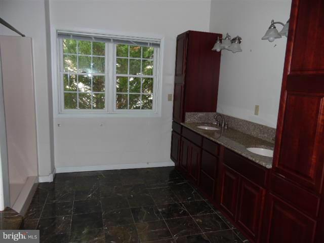 WHITE MARSH - Residential