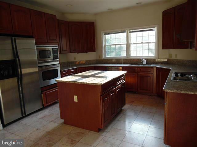 WHITE MARSH - Residential