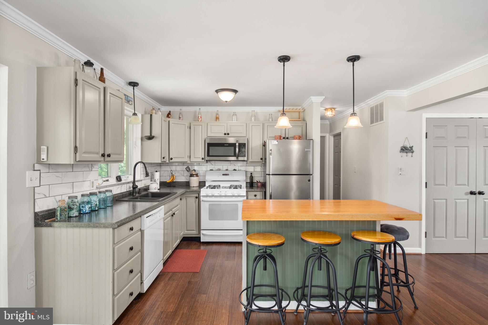 CHESTER HARBOR - Residential