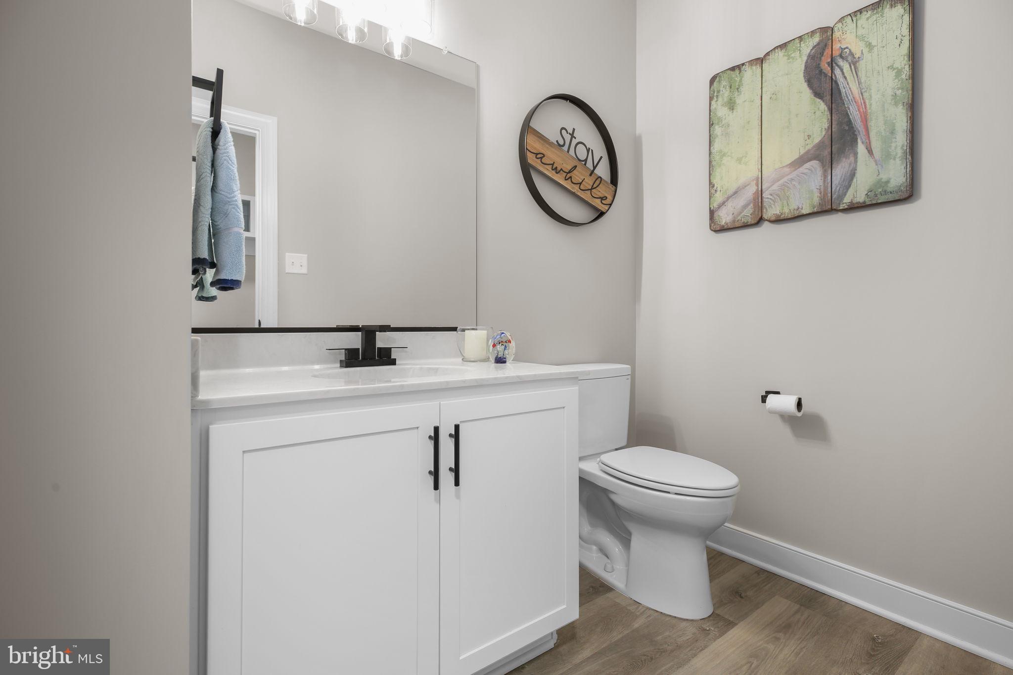 SECLUSION SHORES - Residential