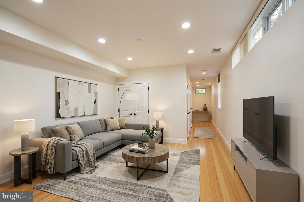 GRADUATE HOSPITAL - Residential