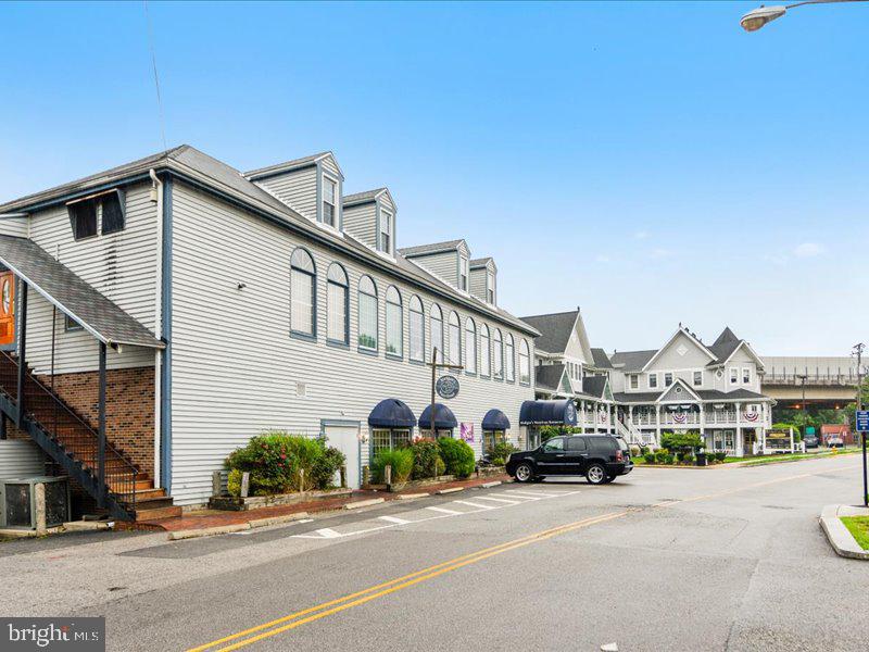 LAKE RIDGE - Residential