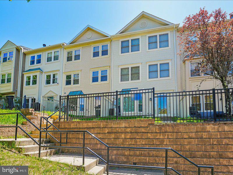 LAKE RIDGE - Residential