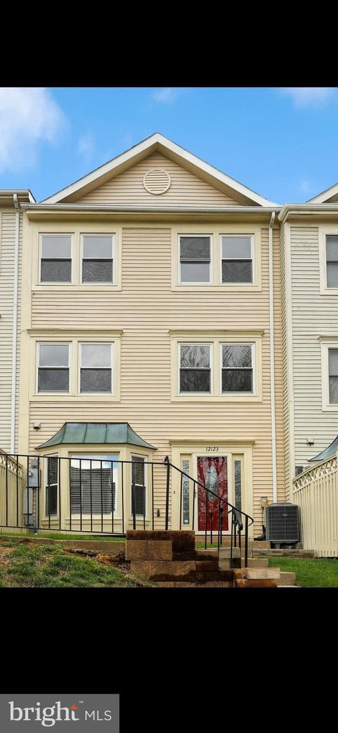 12123 SALEMTOWN DRIVE WOODBRIDGE VA 22192