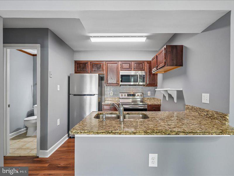 LAKE RIDGE - Residential