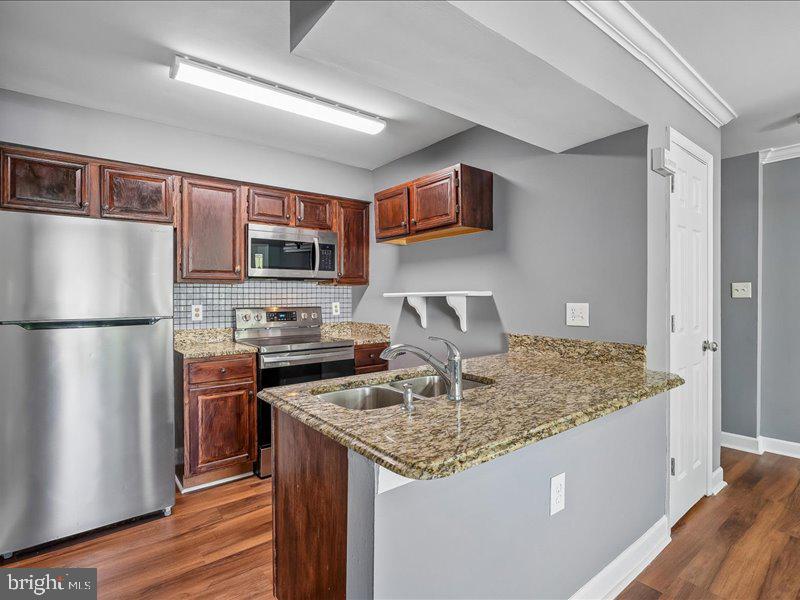 LAKE RIDGE - Residential