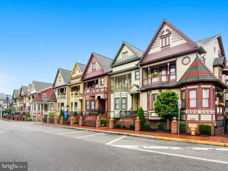 LAKE RIDGE - Residential