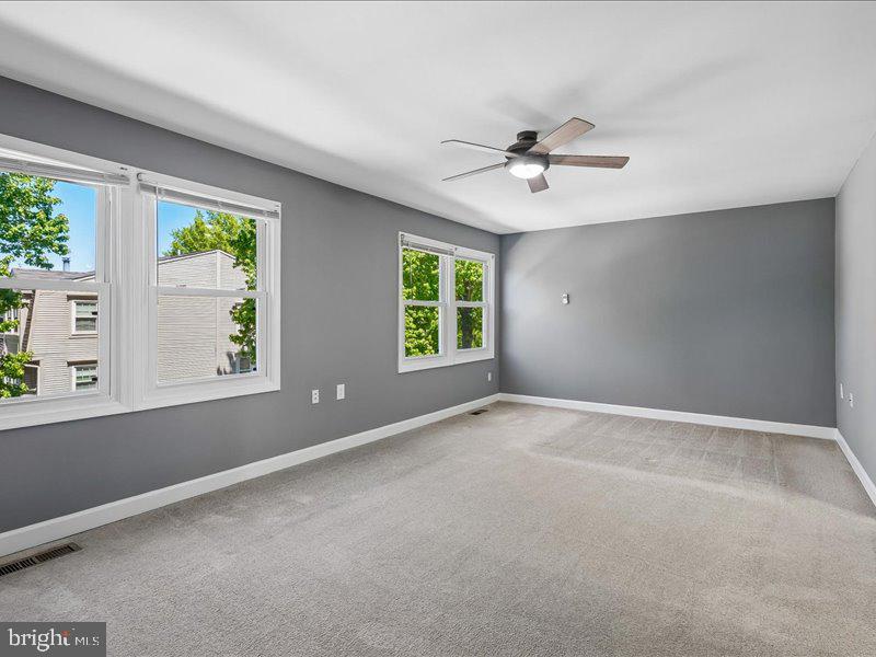 LAKE RIDGE - Residential