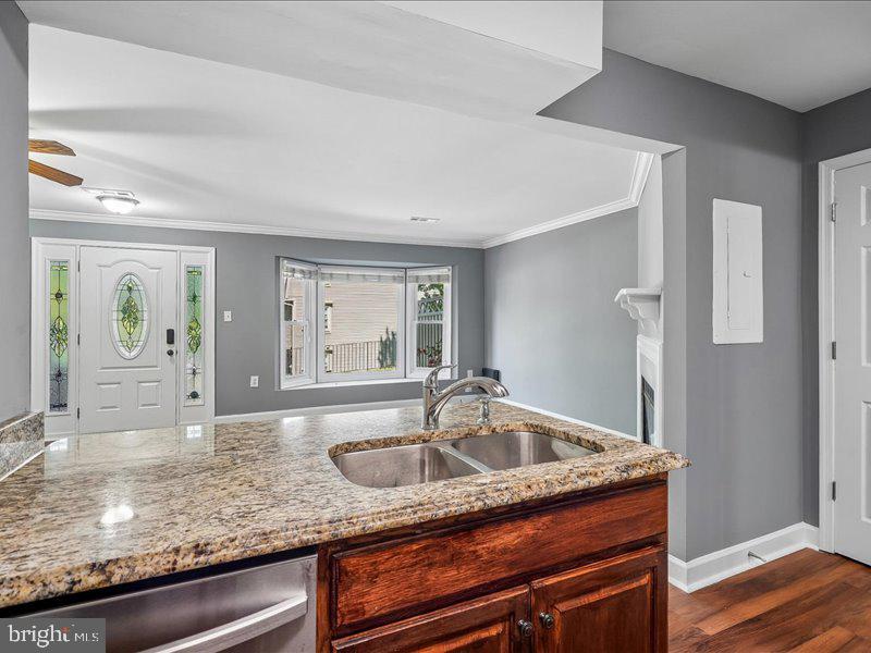 LAKE RIDGE - Residential