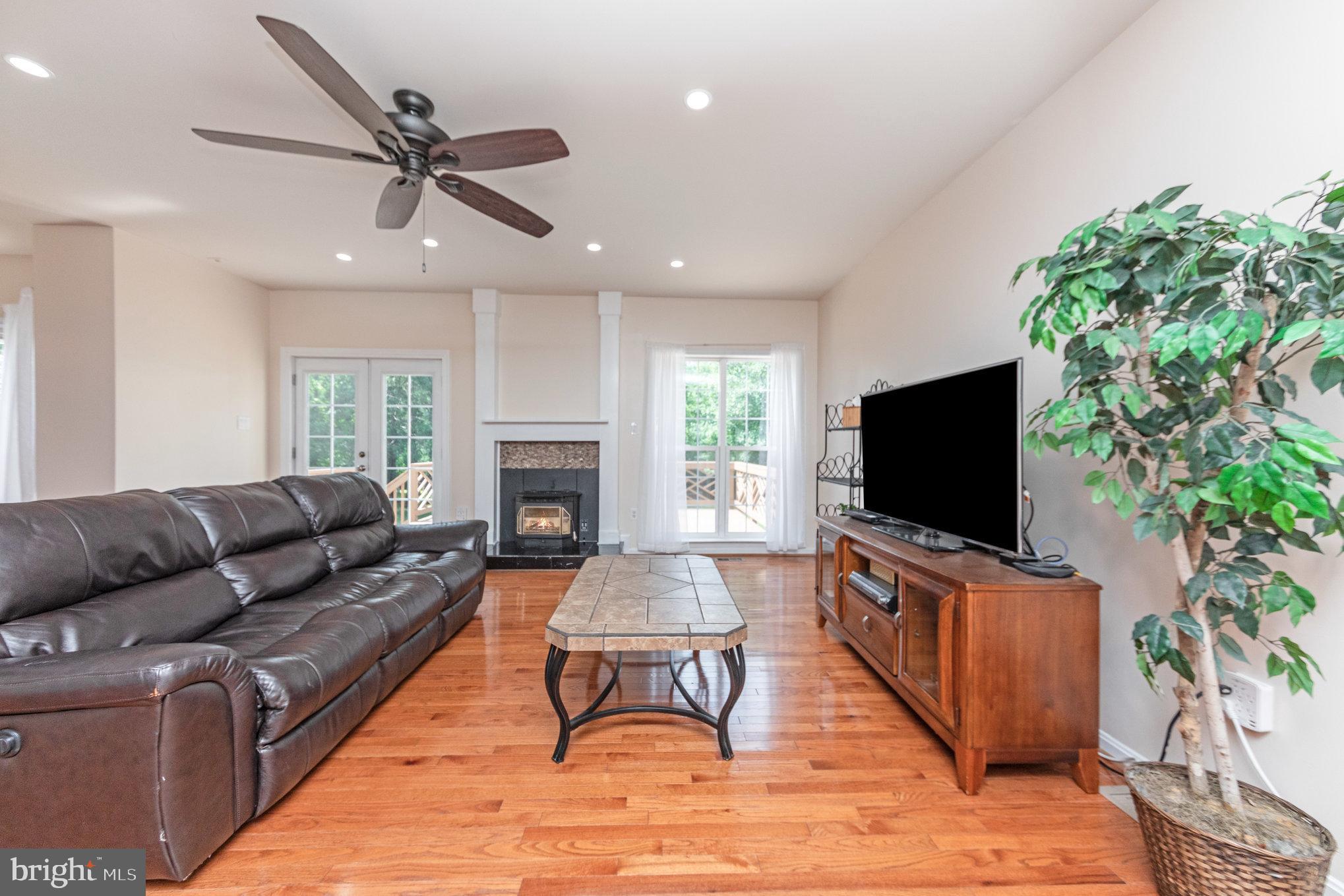 WINDSOR FOREST - Residential