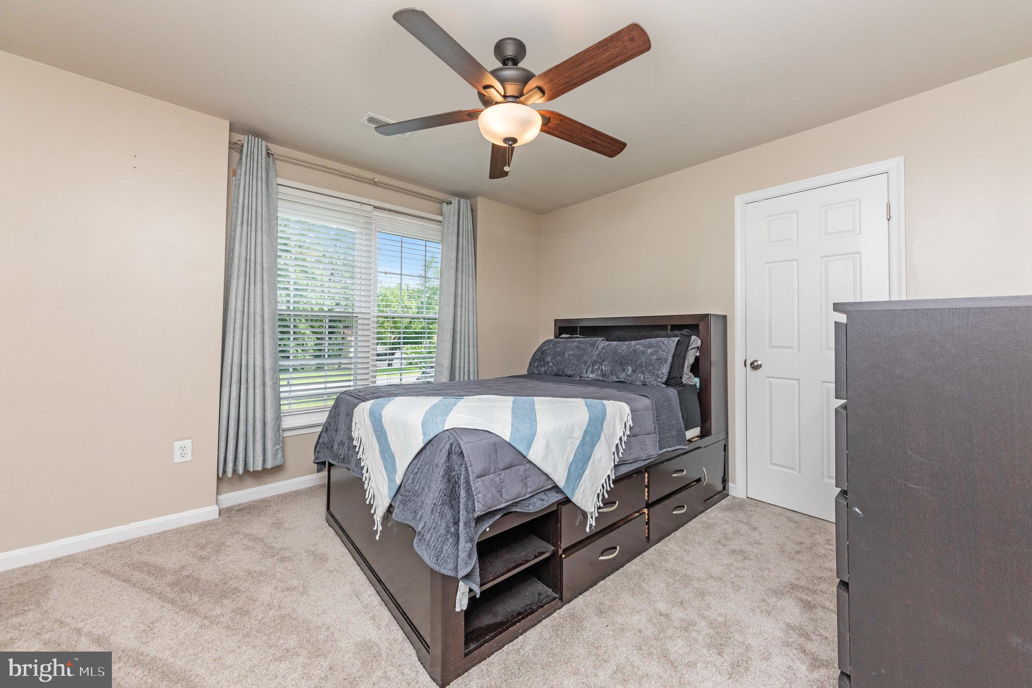 WINDSOR FOREST - Residential