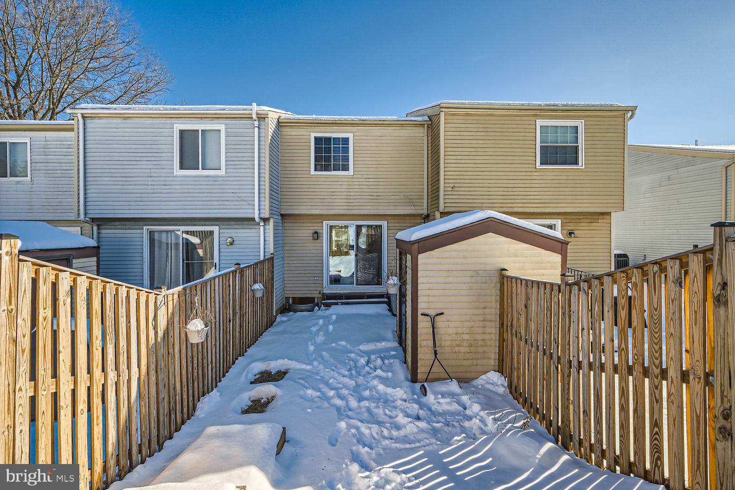 LEISHEAR VILLAGE - Residential