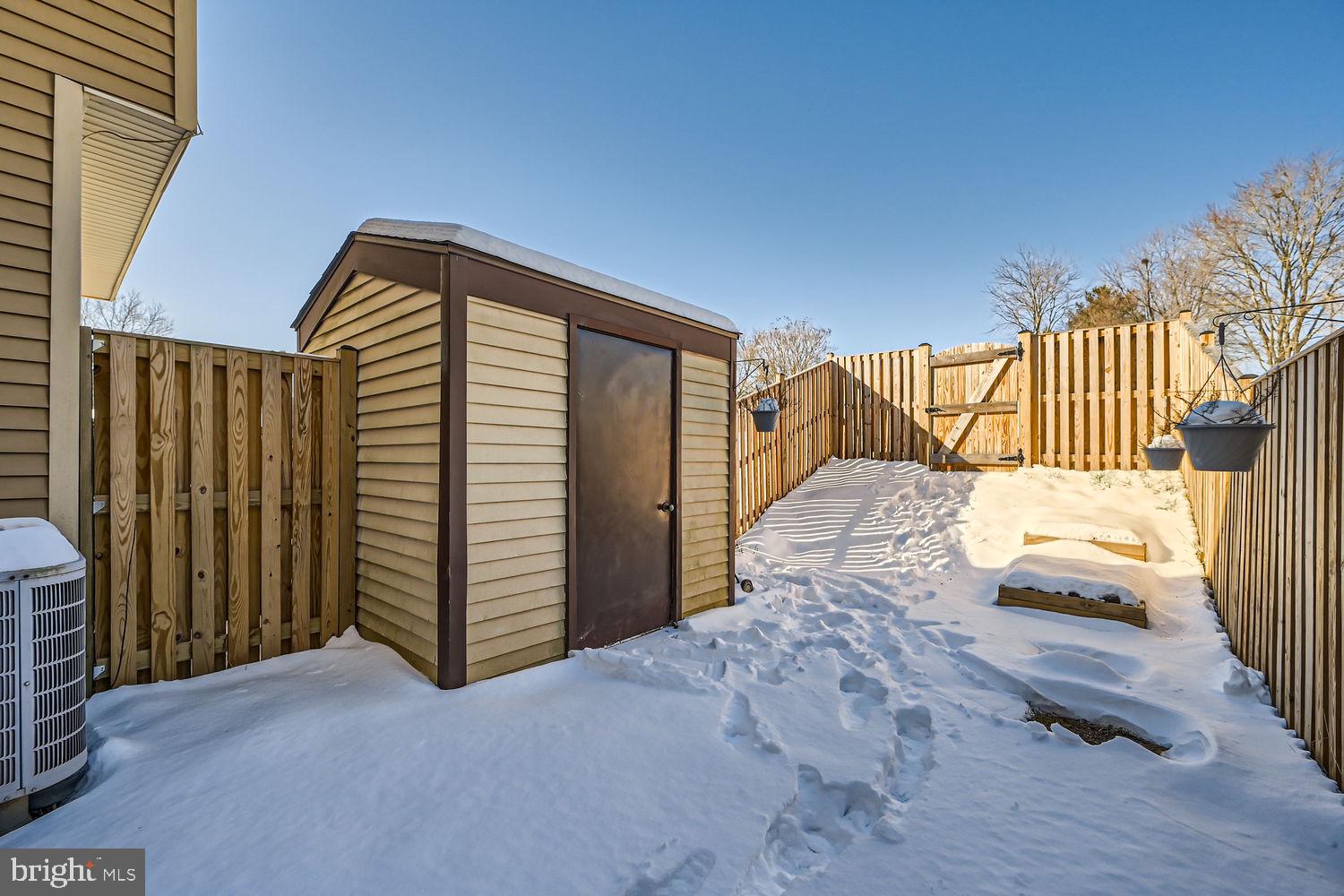 LEISHEAR VILLAGE - Residential