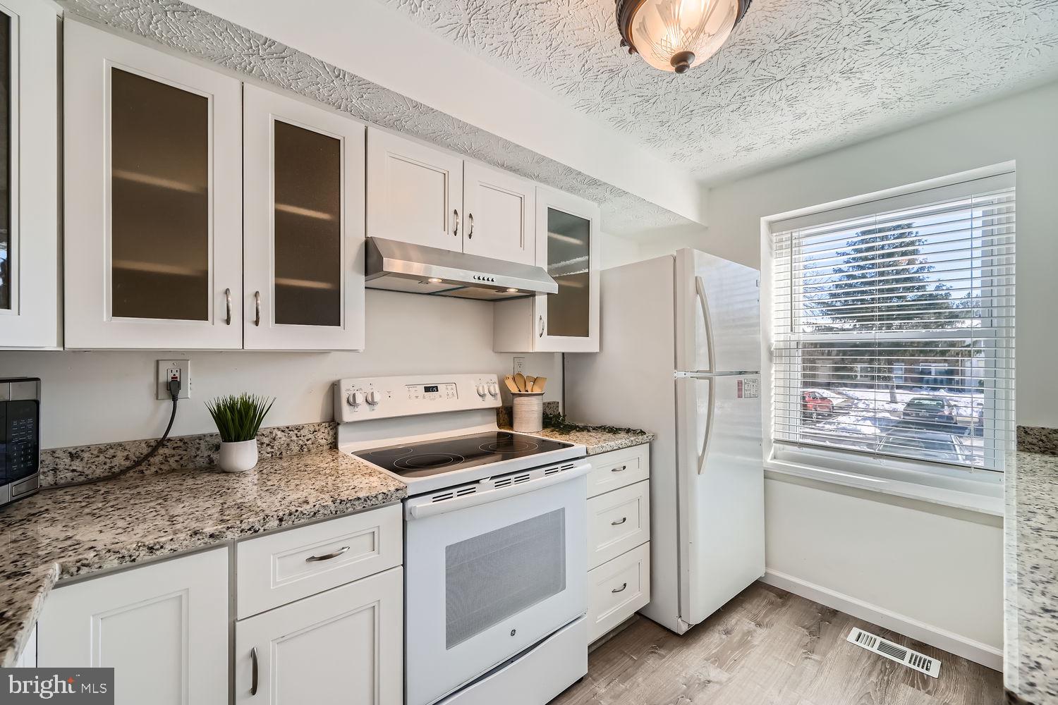 LEISHEAR VILLAGE - Residential