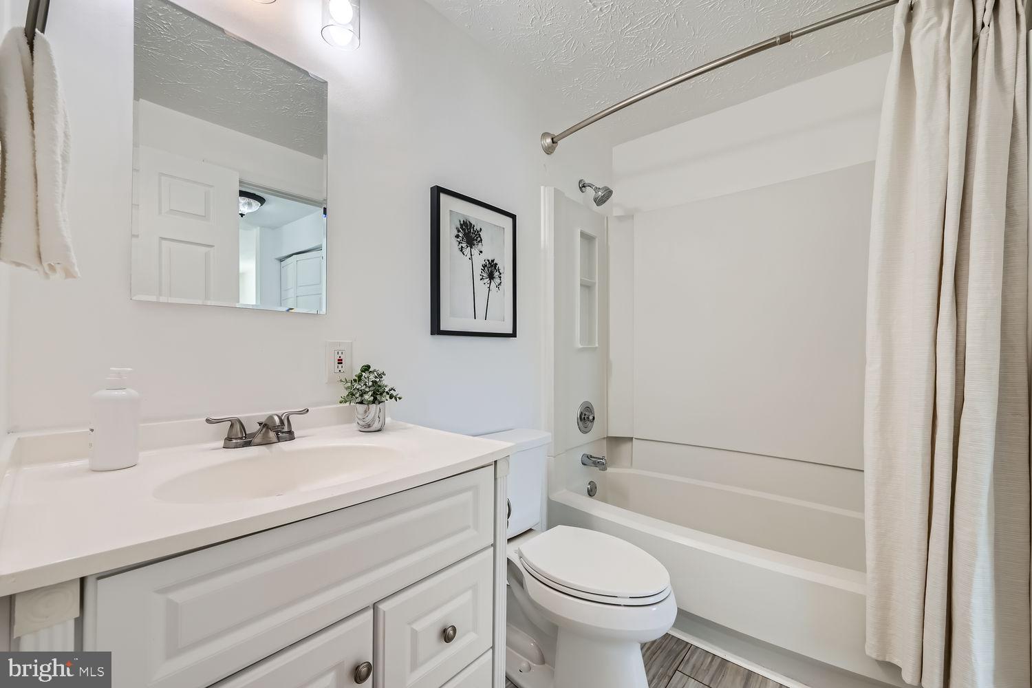 LEISHEAR VILLAGE - Residential