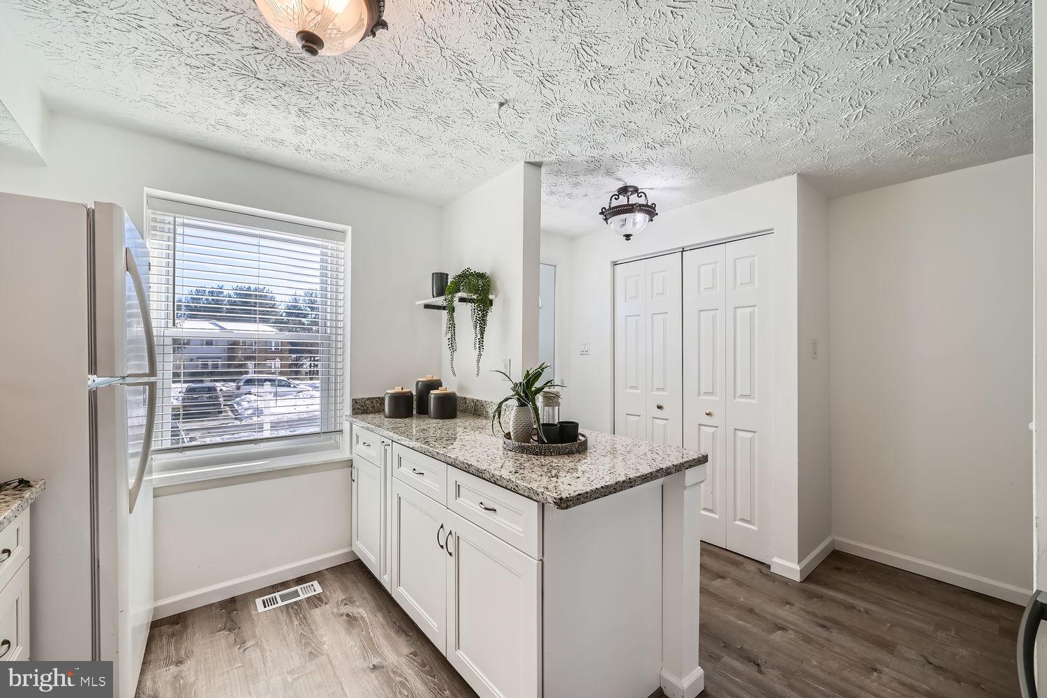 LEISHEAR VILLAGE - Residential