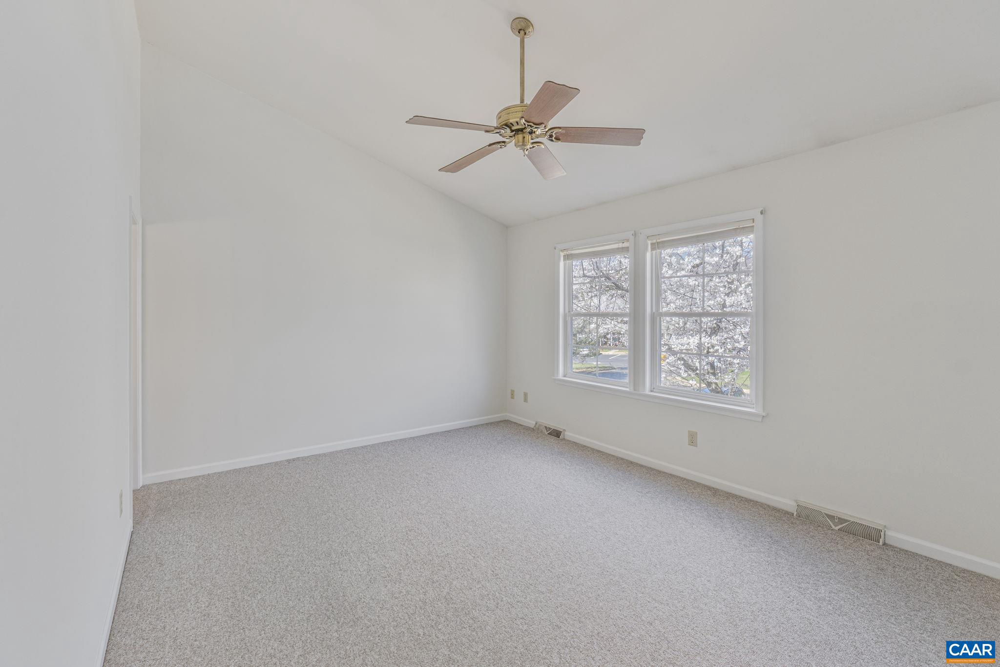 FOREST LAKES - Residential