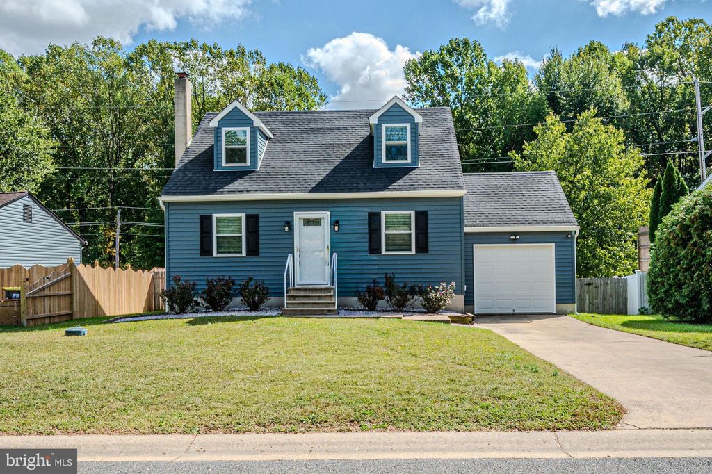 Photo of 32 Thomas Jefferson Boulevard, NEWARK, DE 19702 (MLS # DENC2090638)