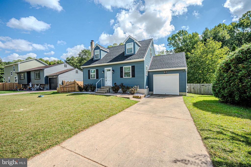 Photo of 32 Thomas Jefferson Boulevard, NEWARK, DE 19702 (MLS # DENC2090638)