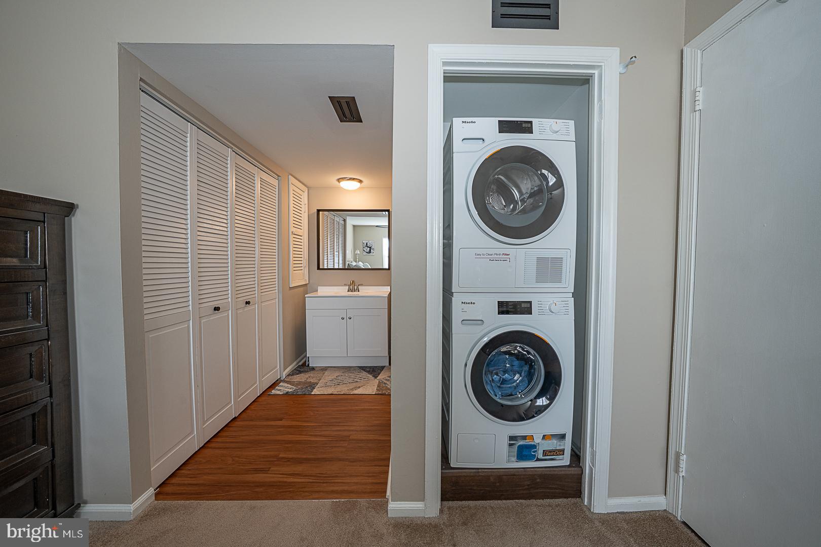 CHATHAM VIL OF TOW - Residential