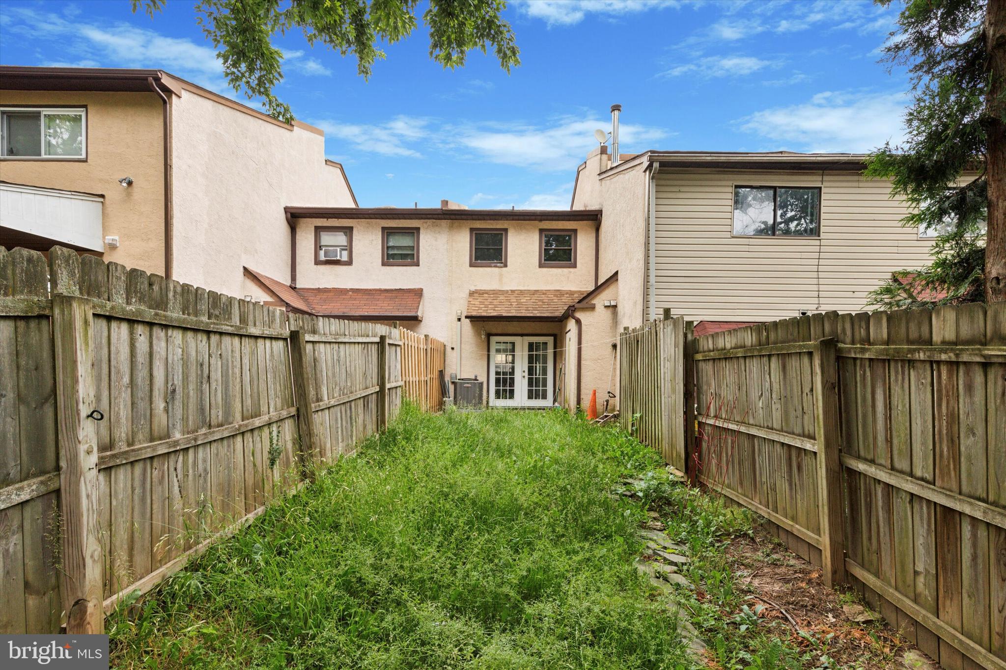 WILLOW KNOLL - Residential