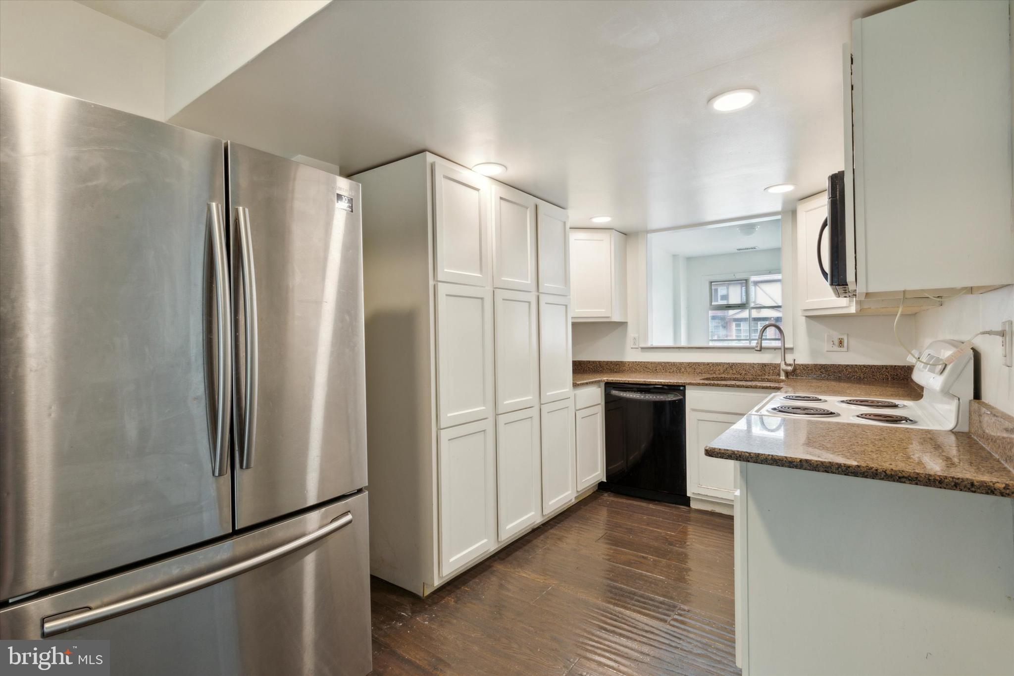 WILLOW KNOLL - Residential