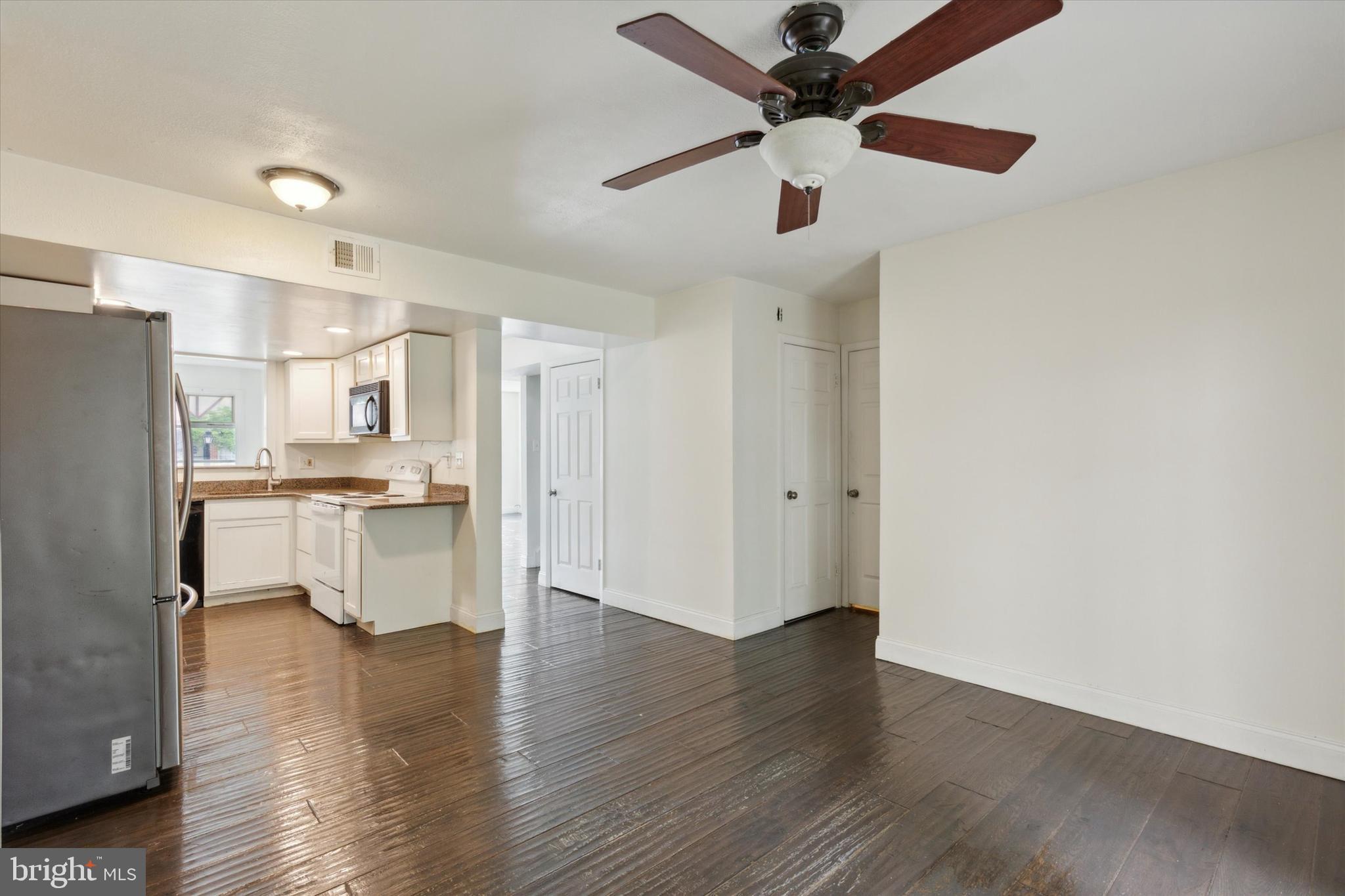 WILLOW KNOLL - Residential