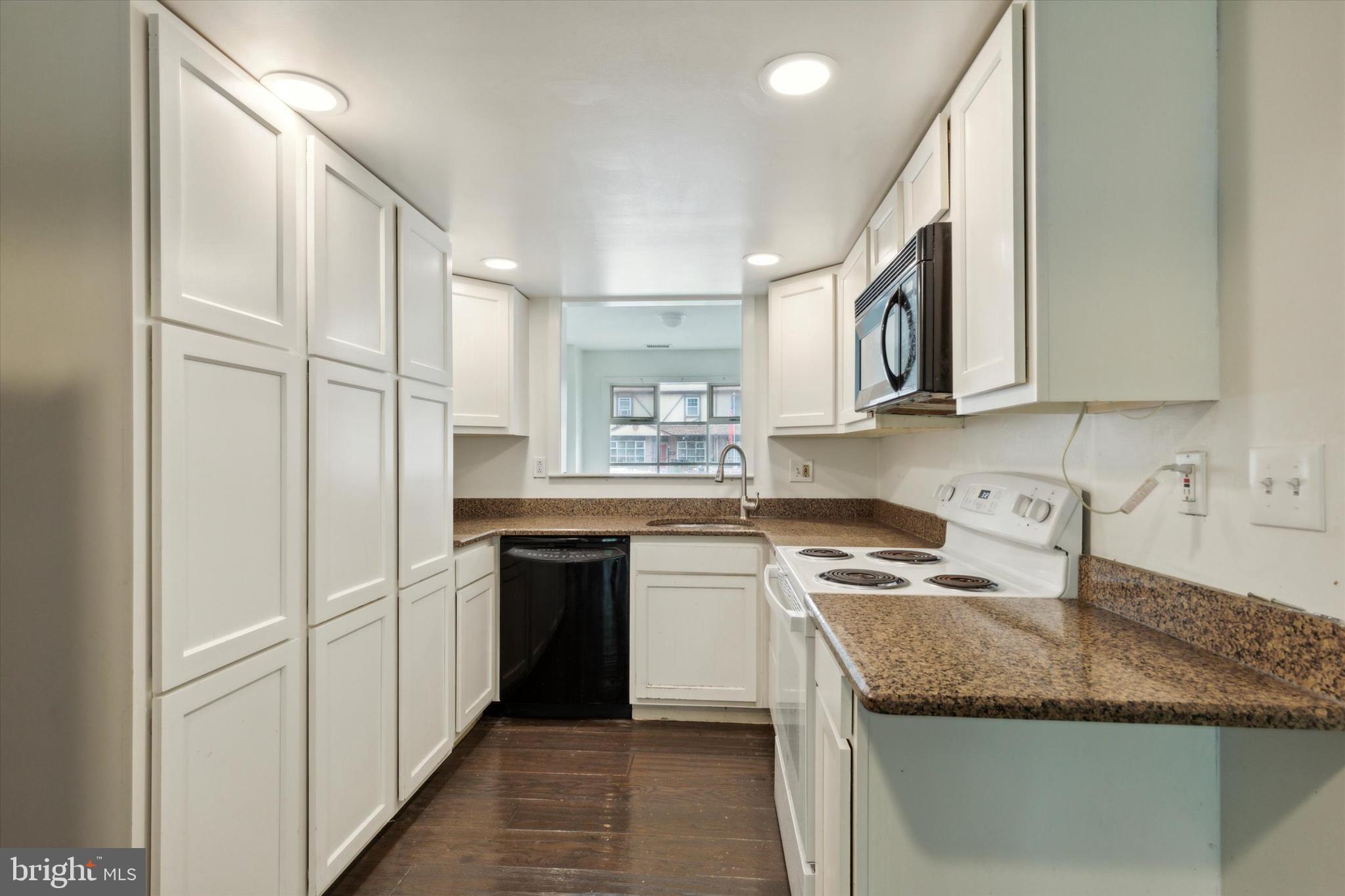 WILLOW KNOLL - Residential