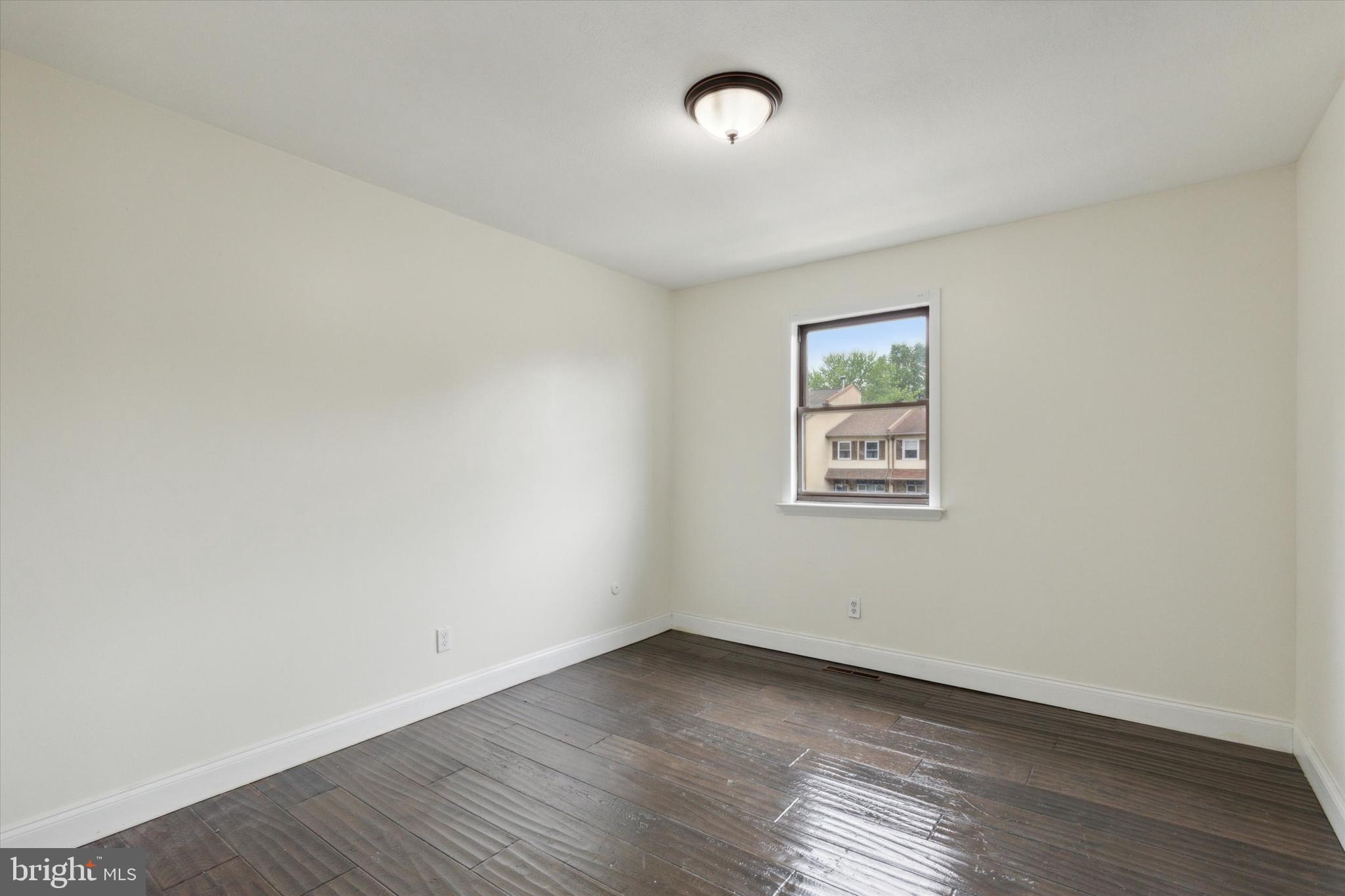 WILLOW KNOLL - Residential