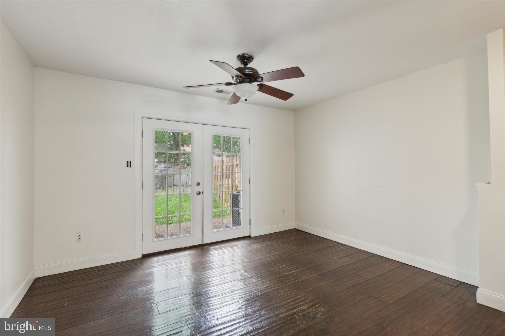 WILLOW KNOLL - Residential