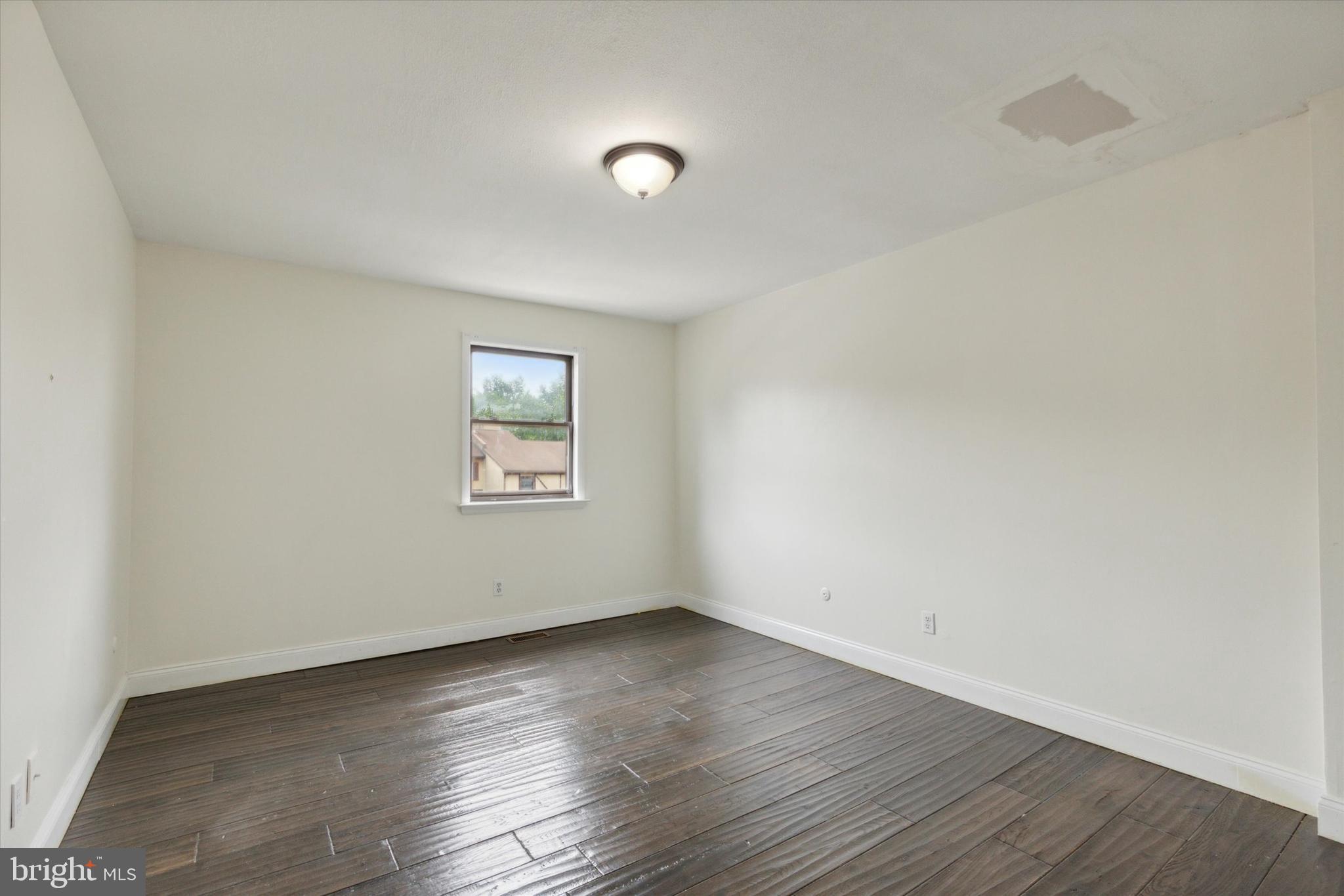 WILLOW KNOLL - Residential