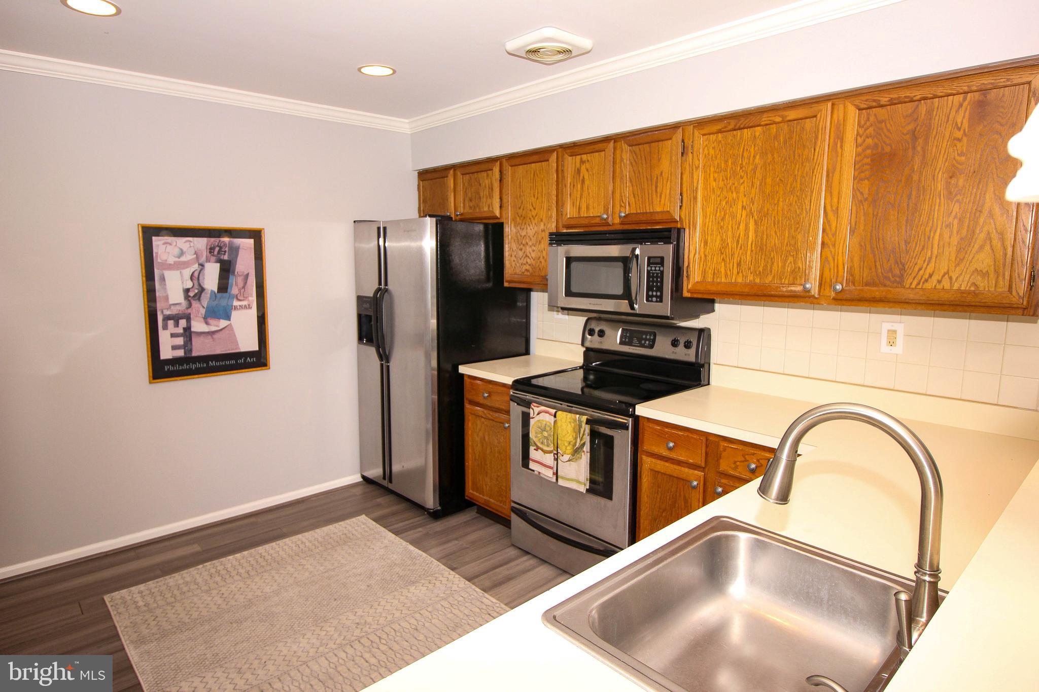 SAW MILL VALLEY - Residential