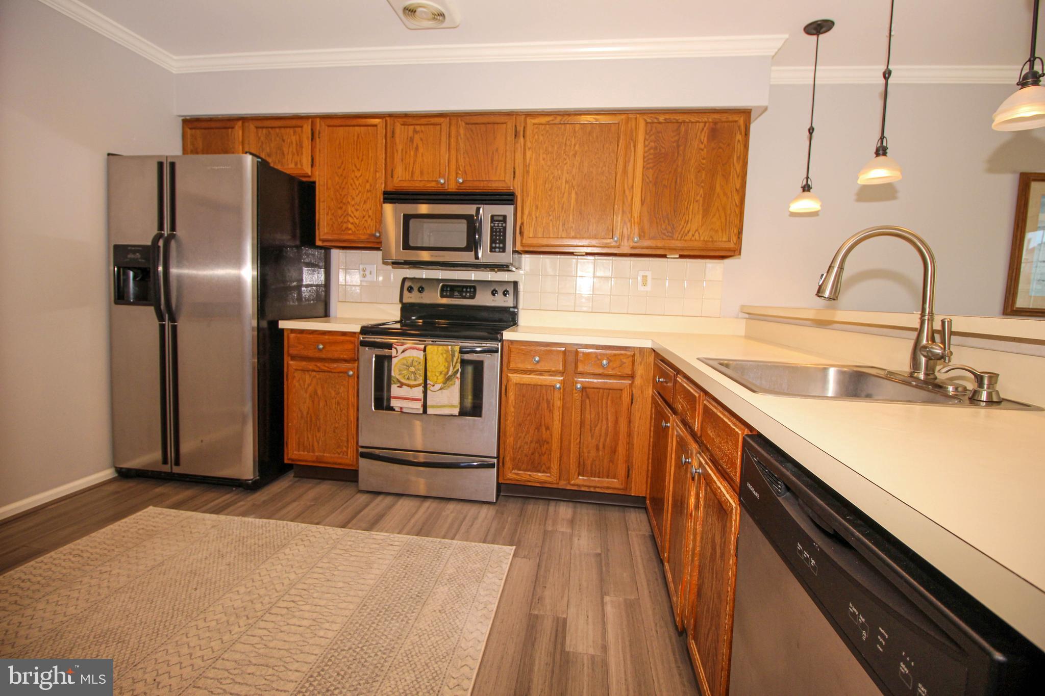 SAW MILL VALLEY - Residential