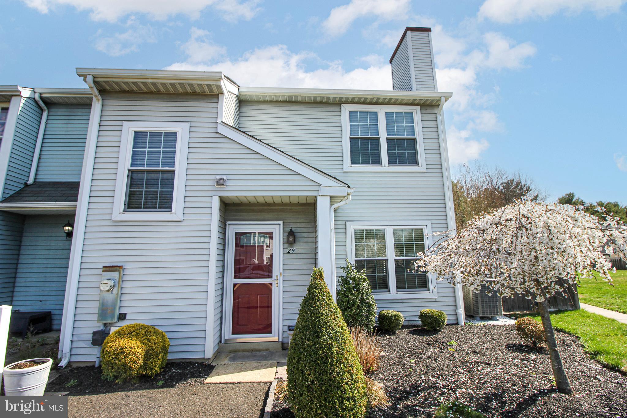 SAW MILL VALLEY - Residential