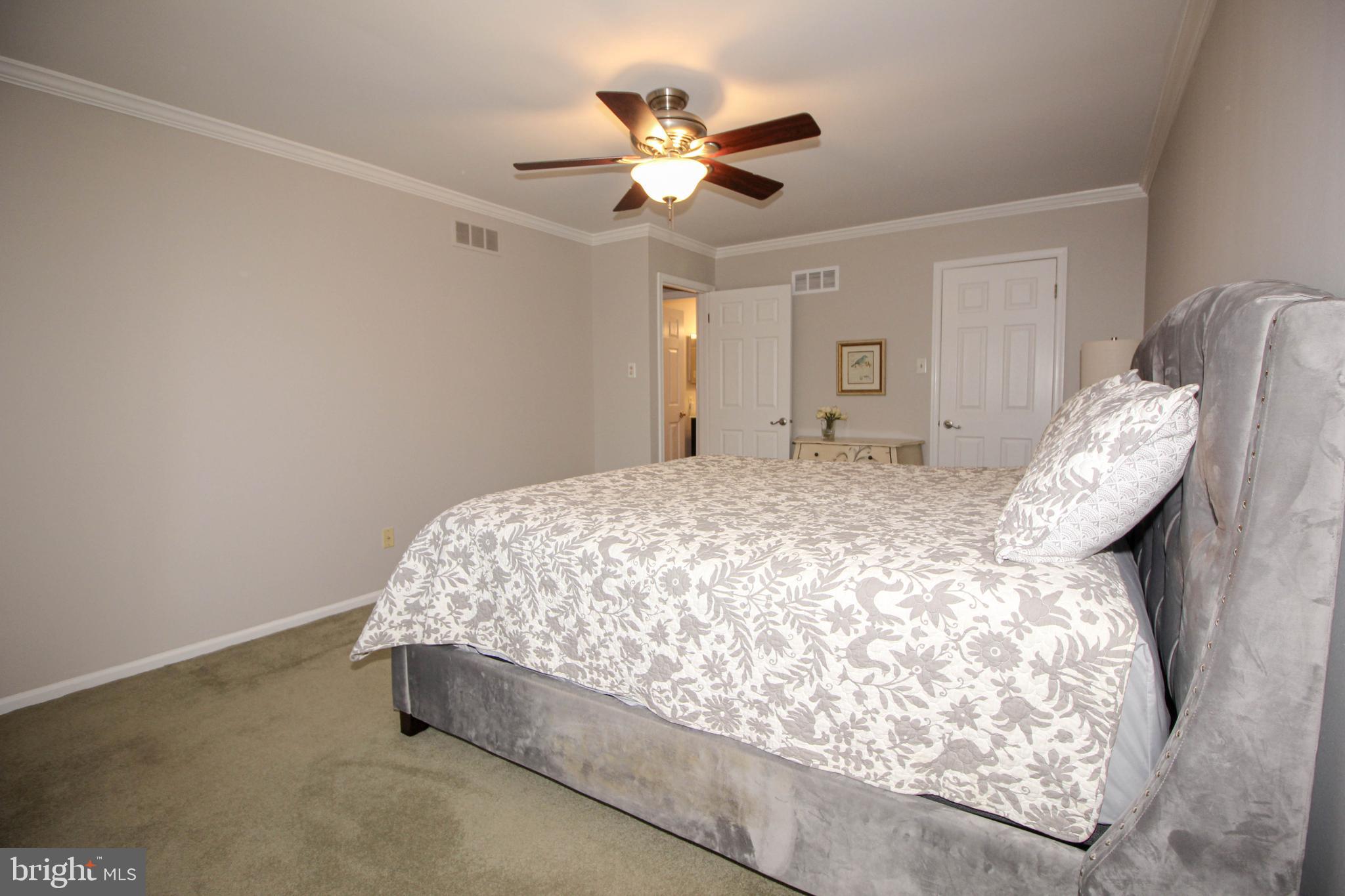 SAW MILL VALLEY - Residential