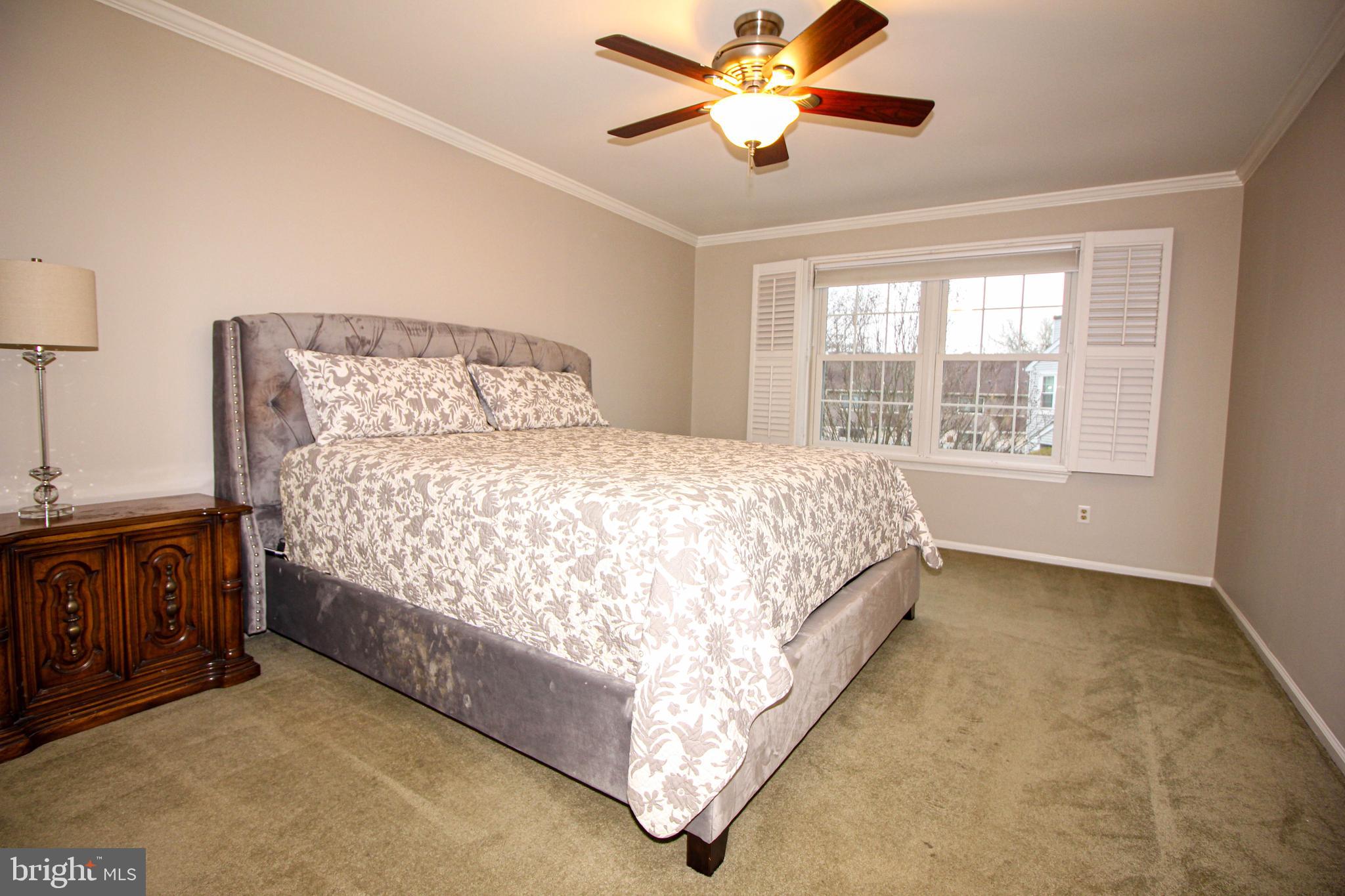 SAW MILL VALLEY - Residential