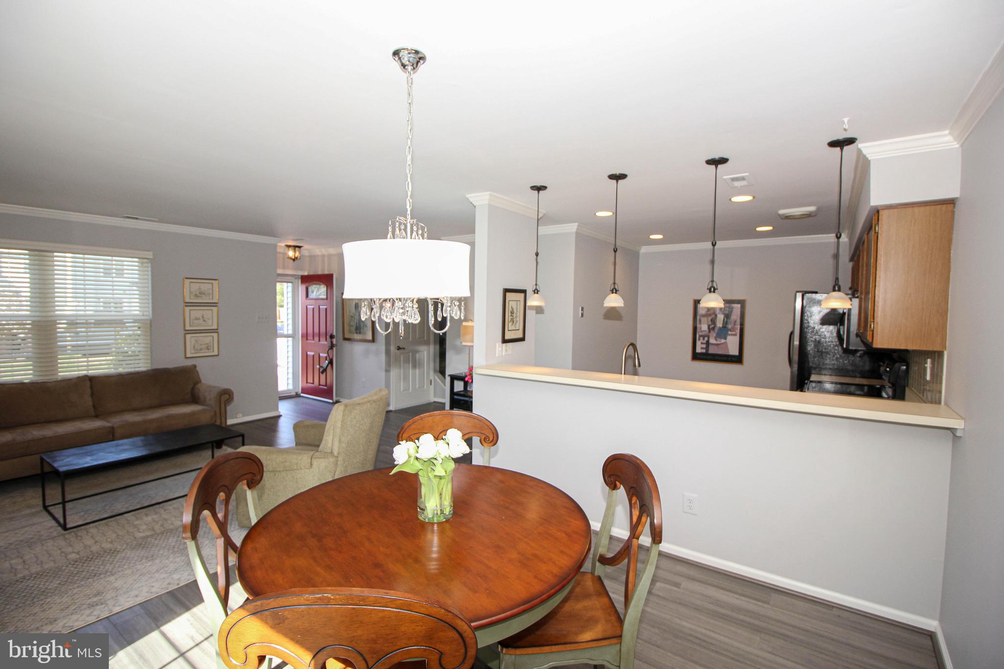 SAW MILL VALLEY - Residential