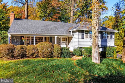 305 GULPH HILLS ROAD WAYNE PA 19087