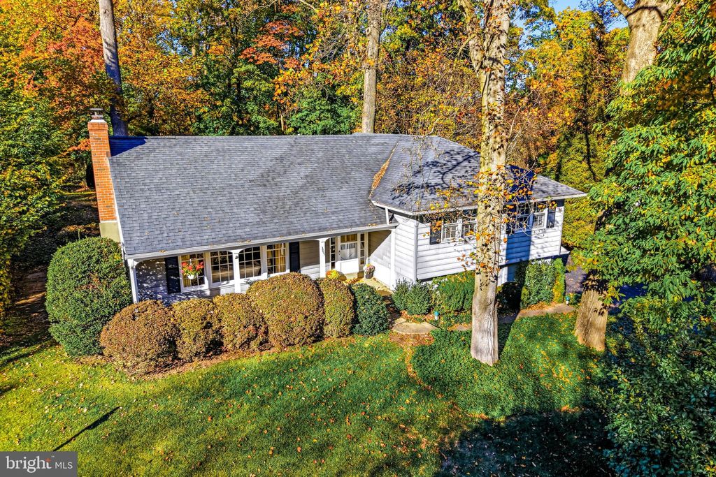 Photo of 305 Gulph Hills Road, WAYNE, PA 19087 (MLS # PAMC2159292)