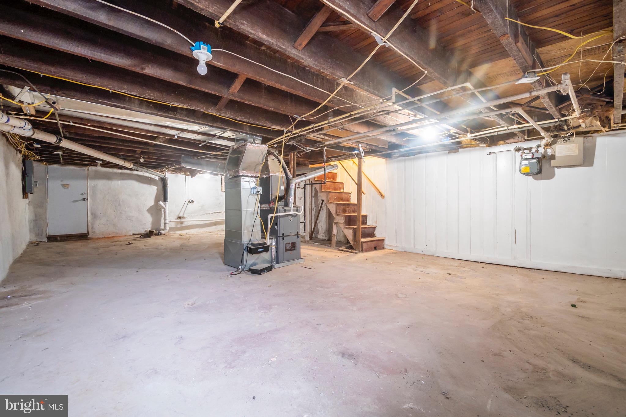 EDMONDSON VILLAGE - Residential Lease