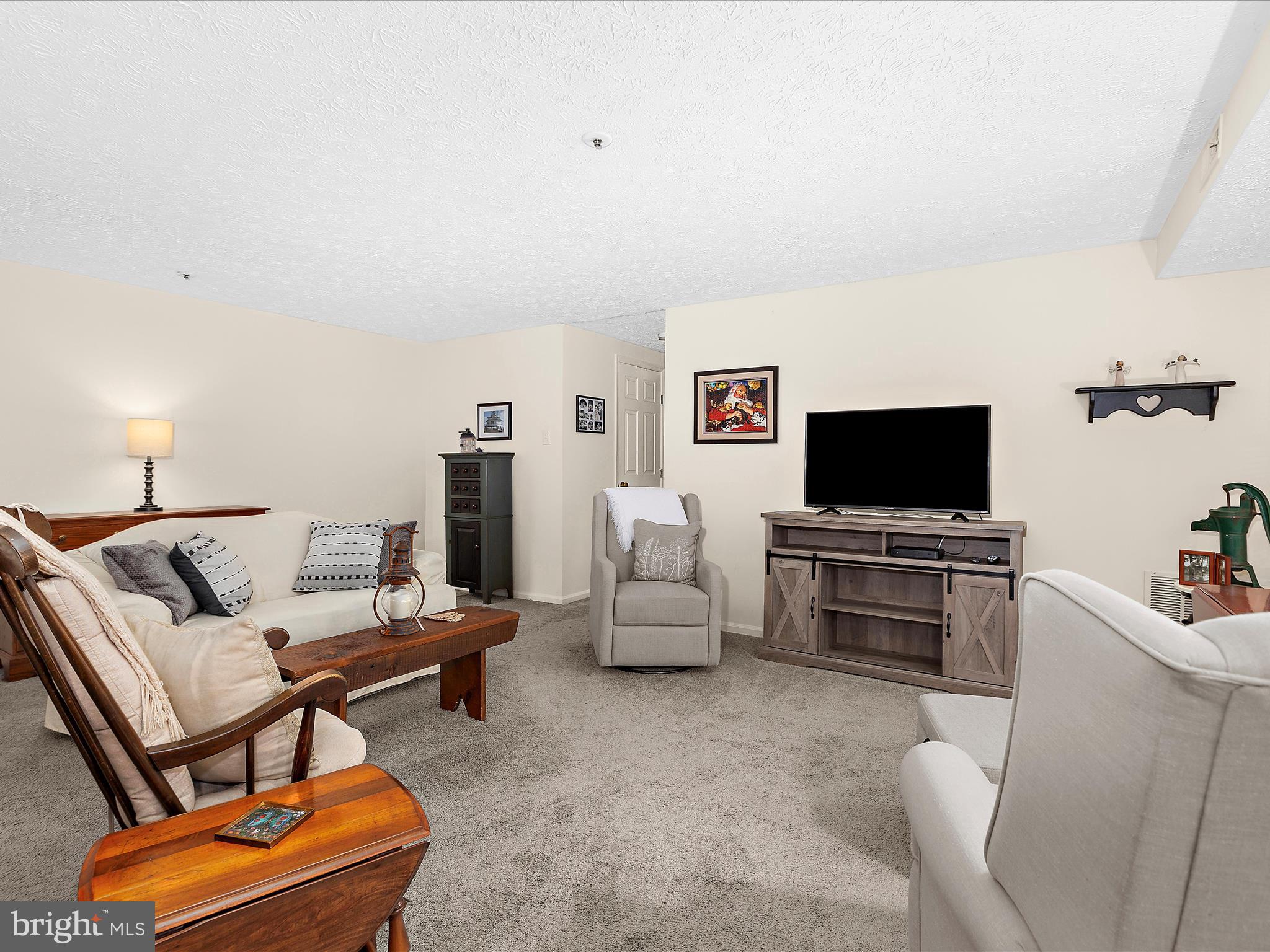 723 DEERING ROAD 6B