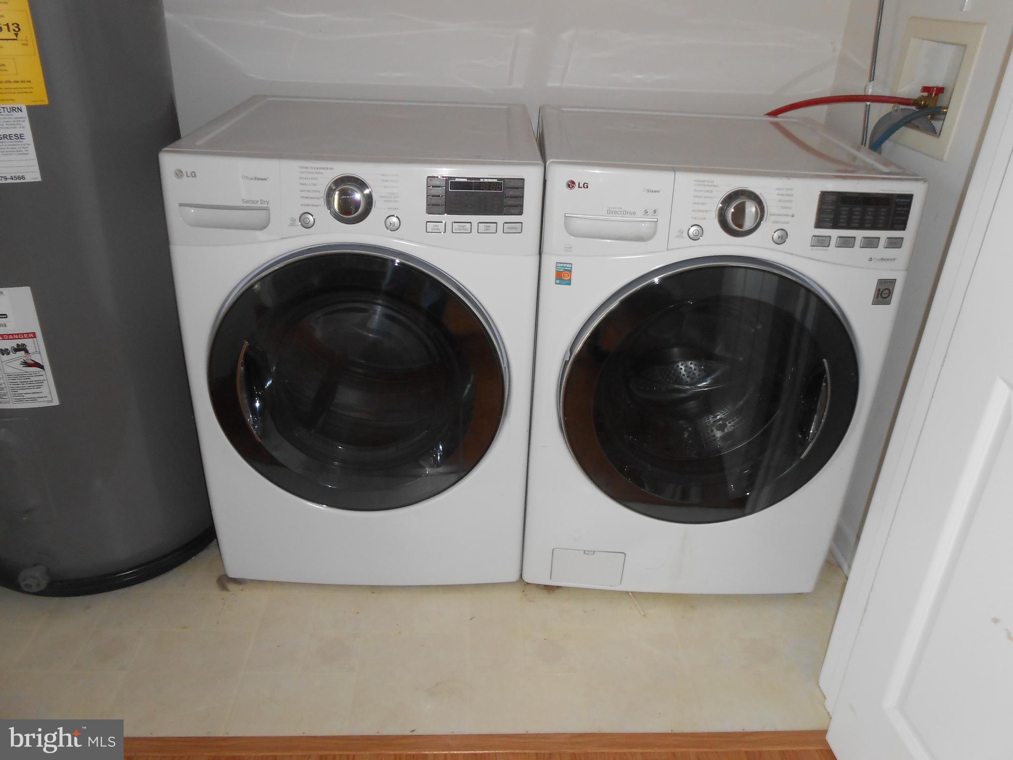 THE TOWNES AT OAKHURST - Residential Lease