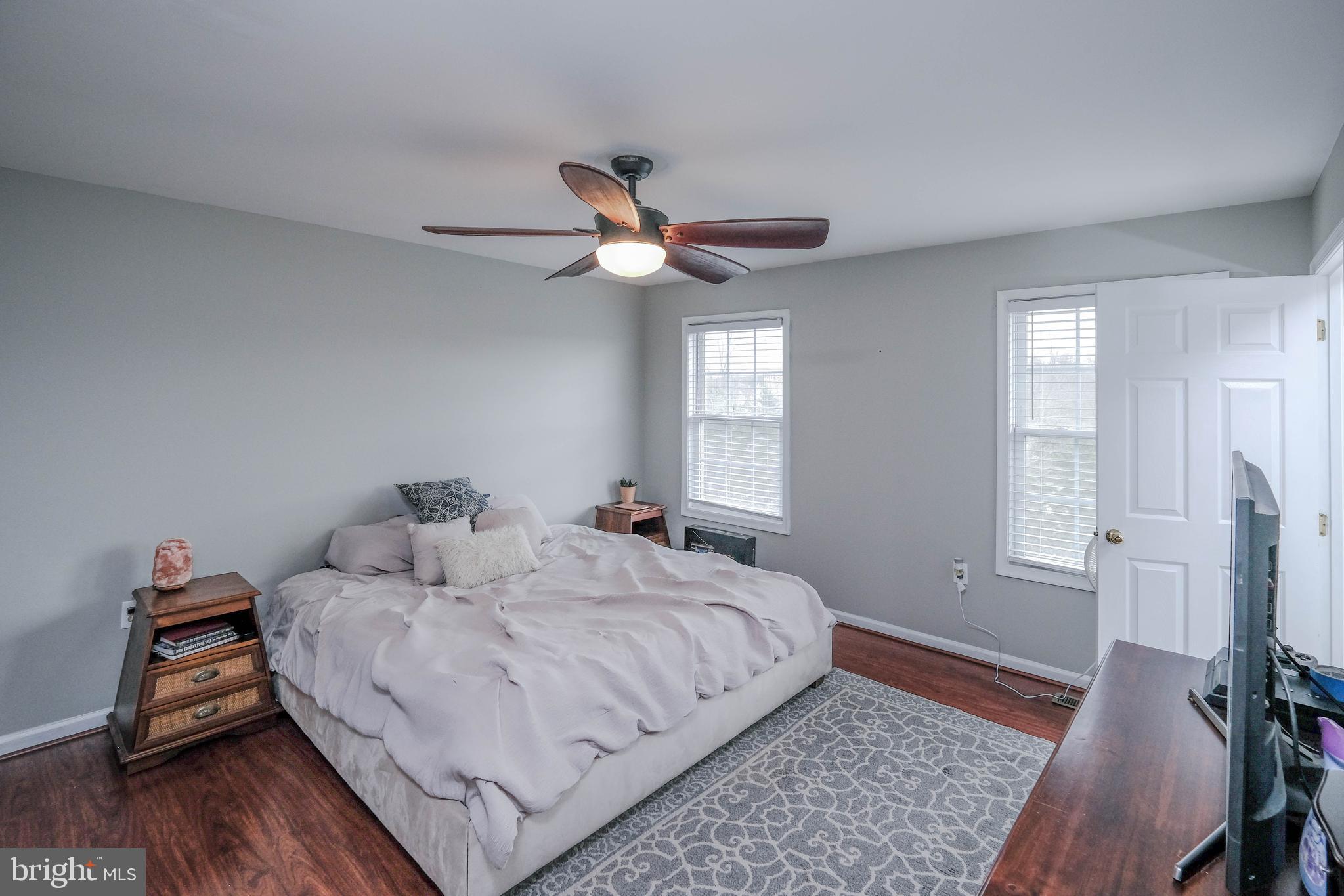 THE TOWNES AT OAKHURST - Residential Lease