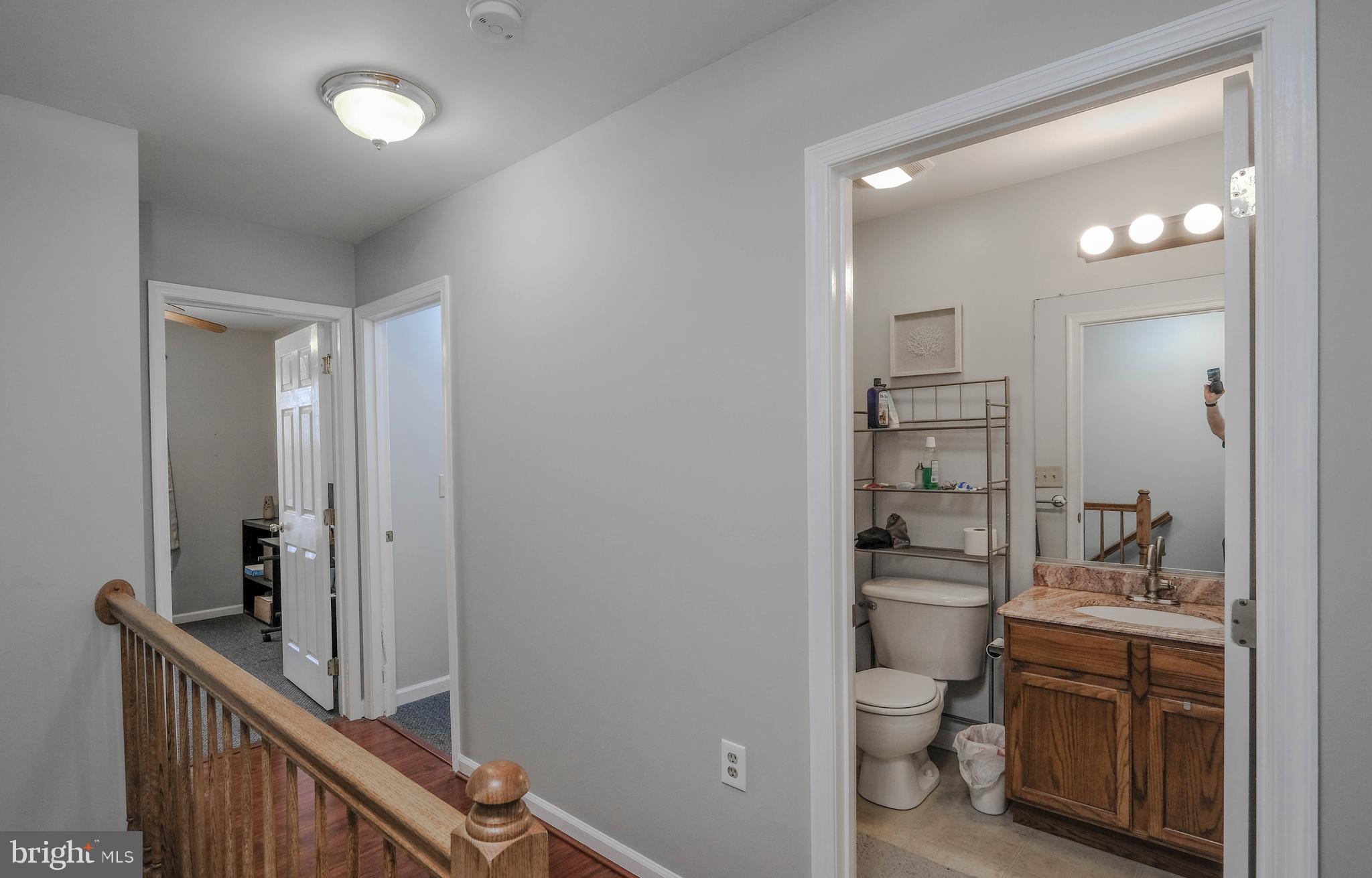 THE TOWNES AT OAKHURST - Residential Lease