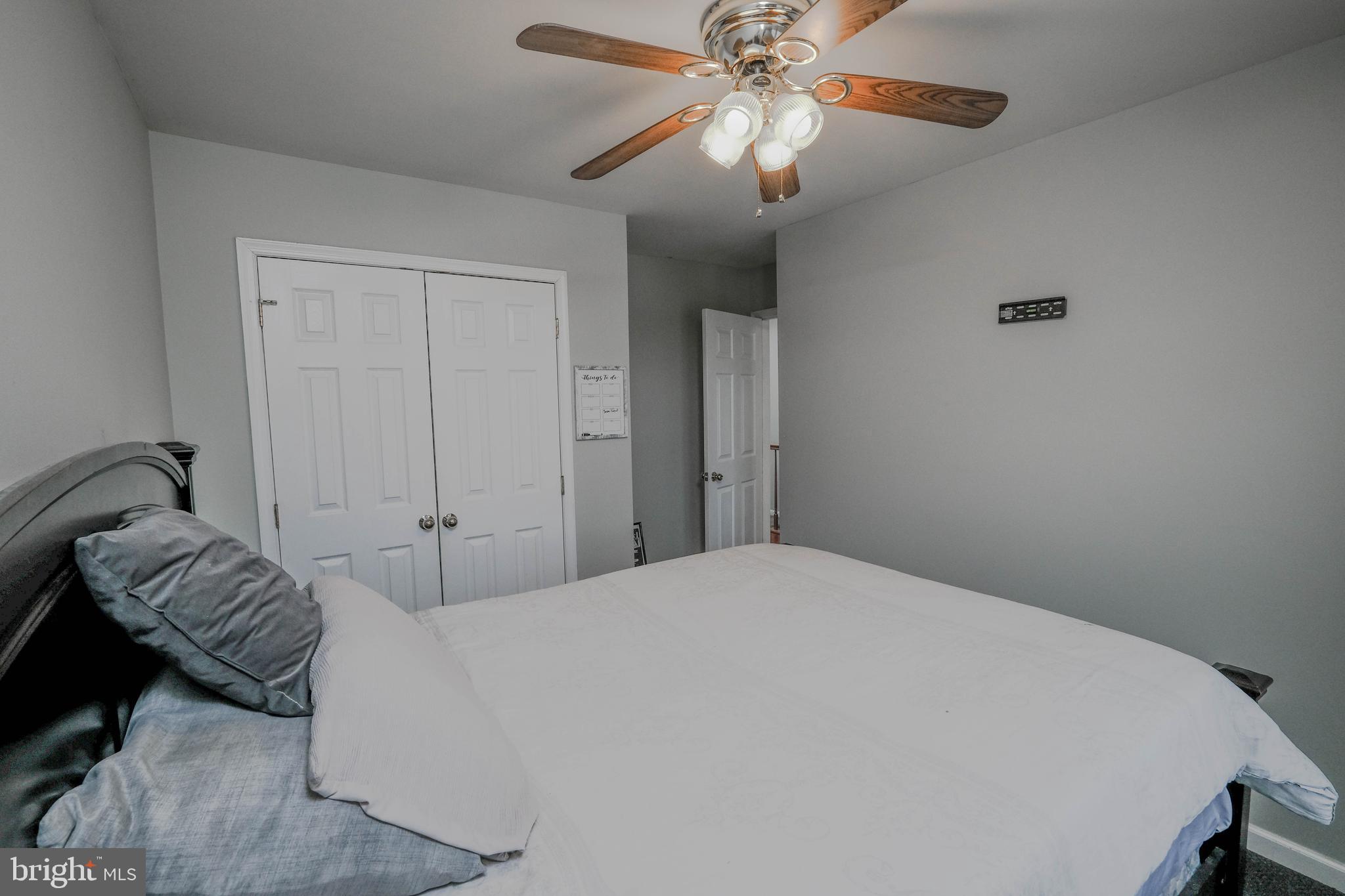 THE TOWNES AT OAKHURST - Residential Lease