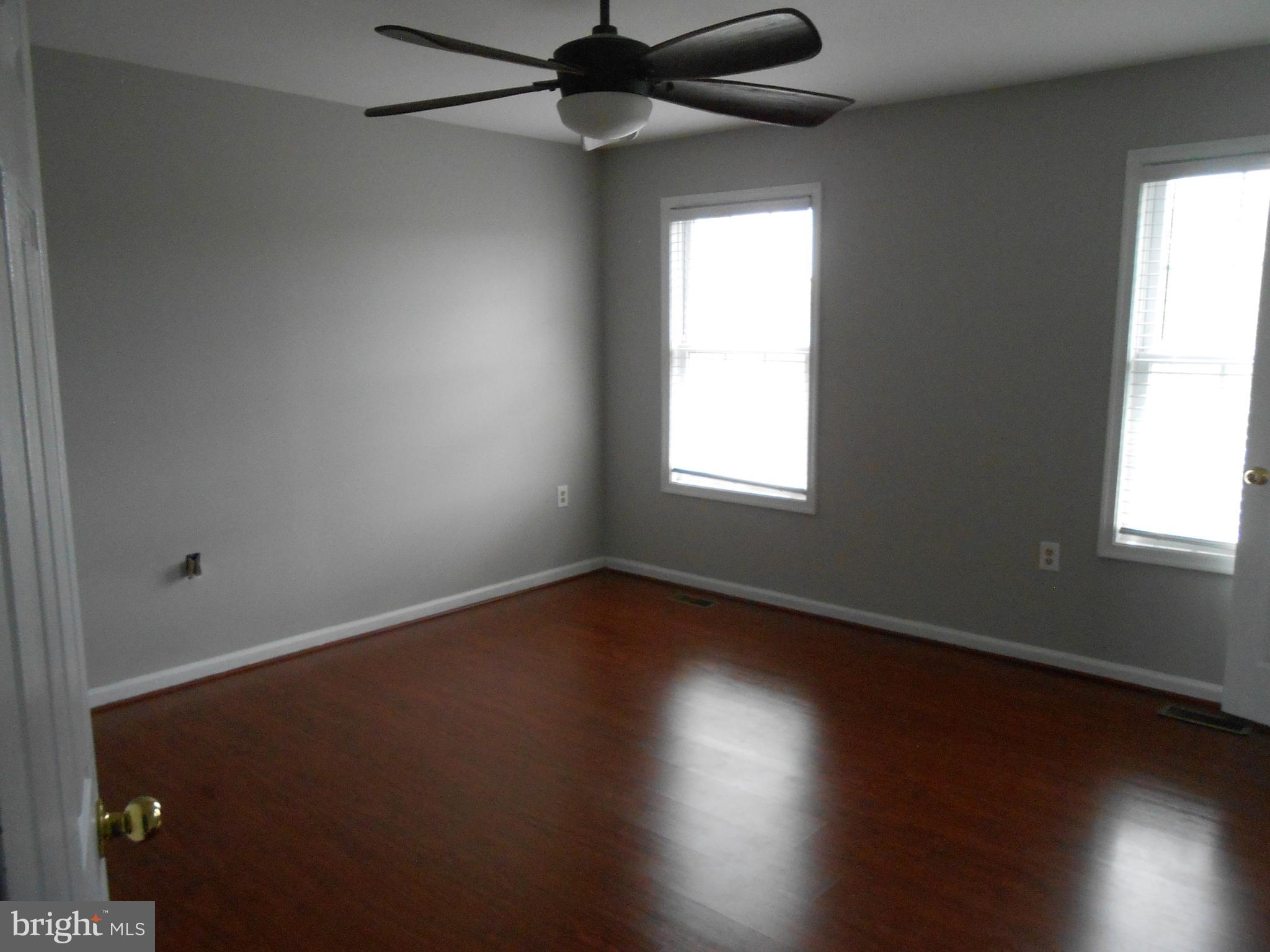 THE TOWNES AT OAKHURST - Residential Lease