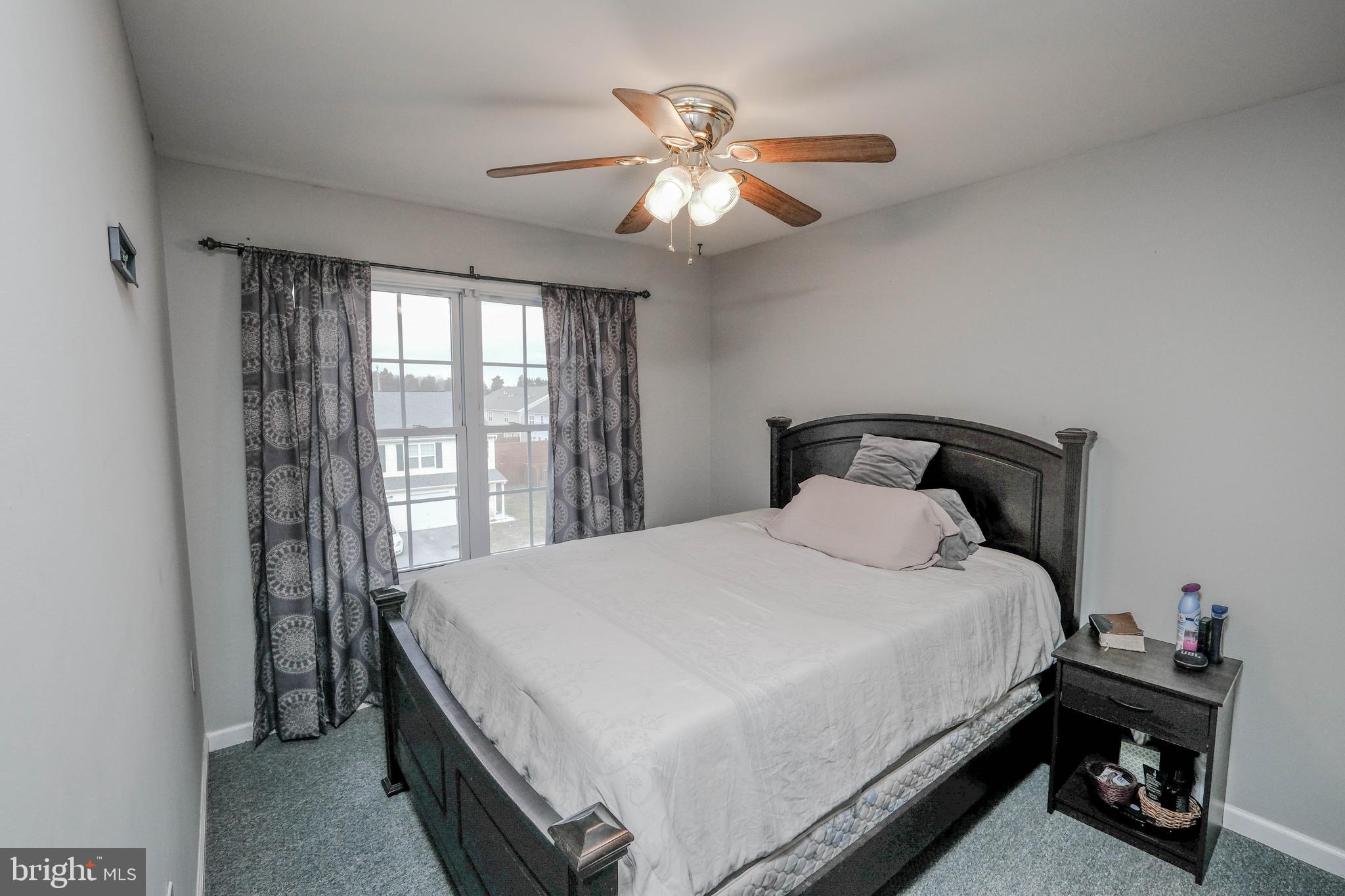 THE TOWNES AT OAKHURST - Residential Lease