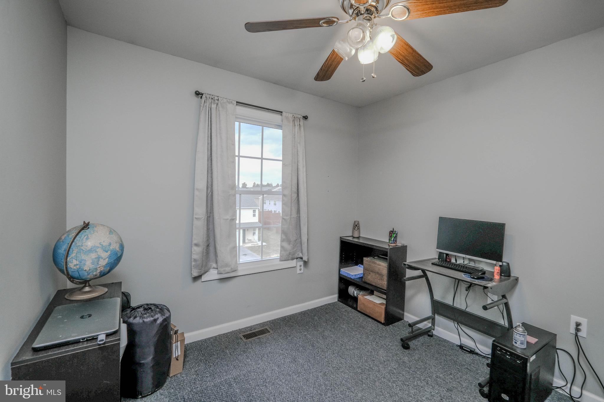 THE TOWNES AT OAKHURST - Residential Lease