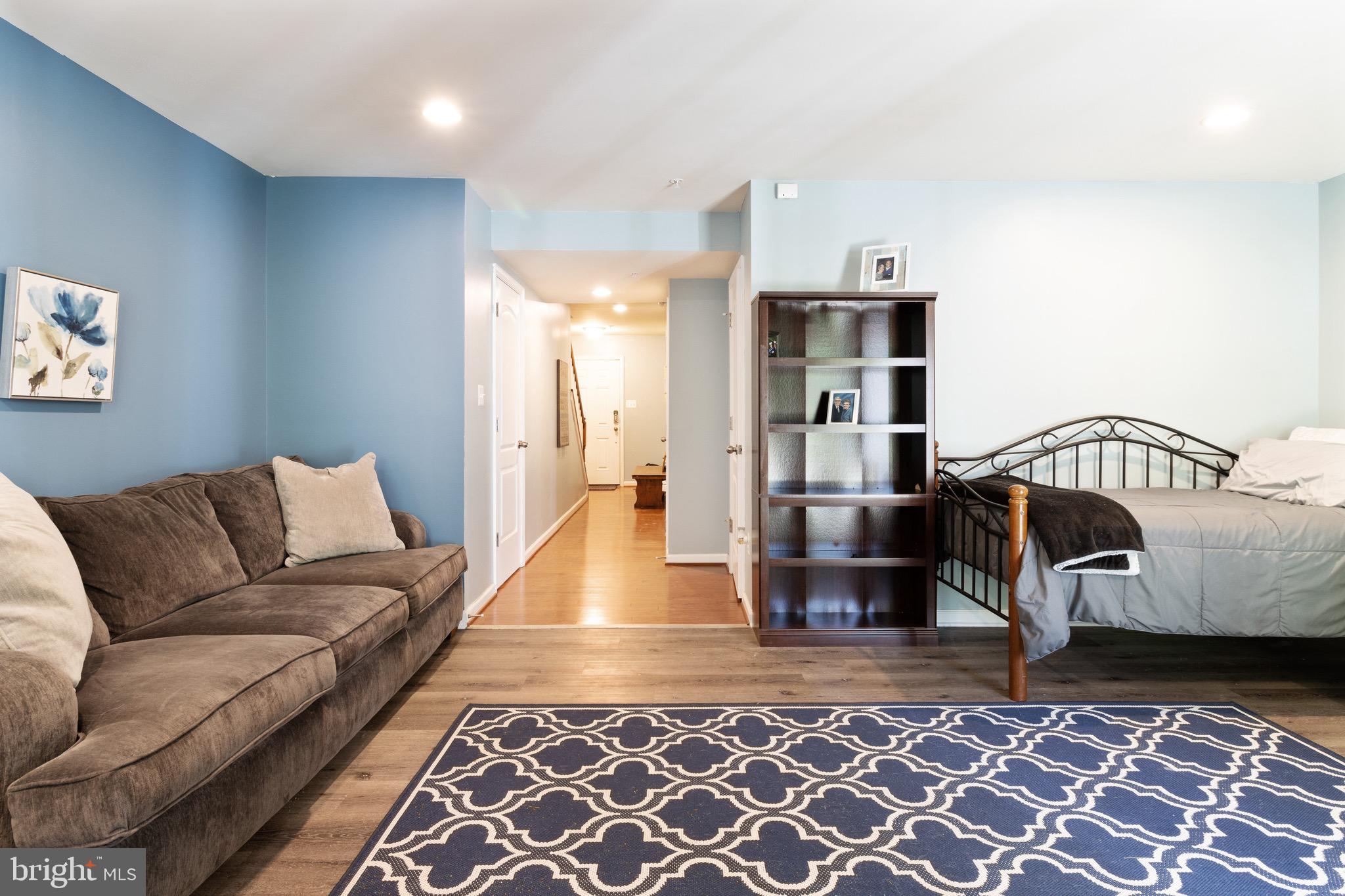 BLUE STREAM - Residential